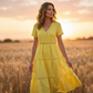 Vestido elegante de mujer con escote en V e inserción de encaje