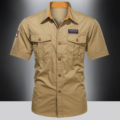 👔 ¡OFERTA POR TIEMPO LIMITADO 50% OFF! 💥 Camisa Casual de Manga Corta Corte Clásico para Hombre – Tela Duradera, Bolsillos Cargo, Estilo Atemporal ✨